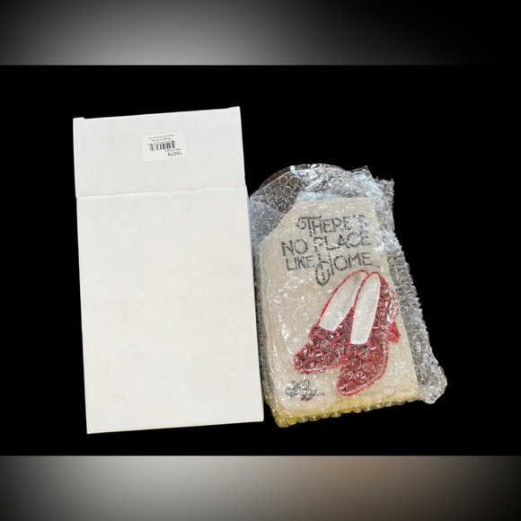 NWT Spoontiques Ruby Slippers Garden Statue - Picture 3 of 5